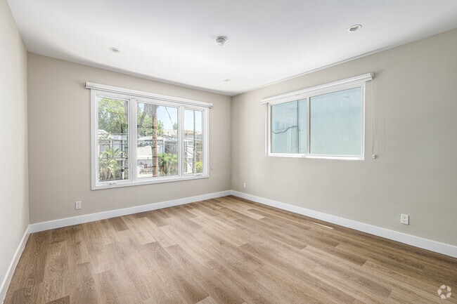 2BR, 1BA - Primary Bedroom - 1427 N Vista St
