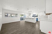 Photo - 6257 Lindley Ave