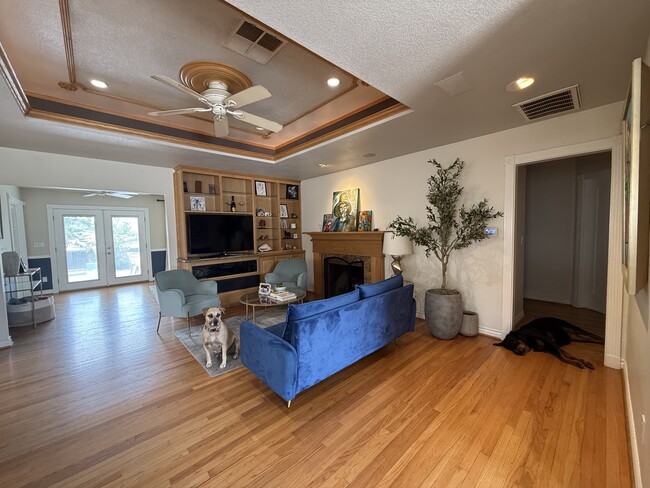 Photo - 632 W Palm Ave