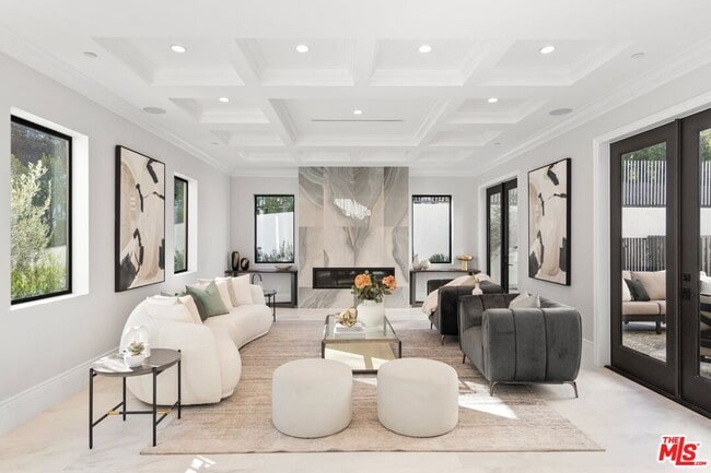 Photo - 4351 Vanalden Ave