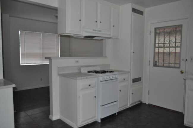 Photo - 4059 W 137th St Unit # C