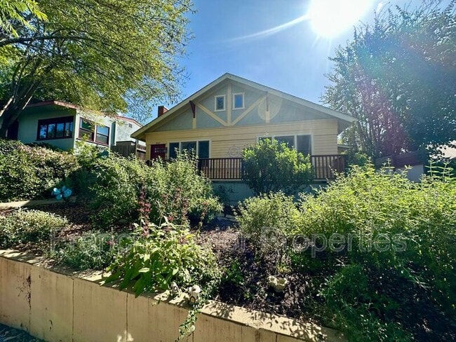 Photo - 441 E 7th Ave