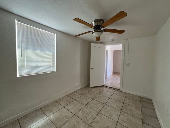 Photo - P026 Unit # B