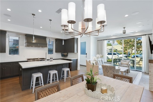 Photo - 708 Heliotrope Ave