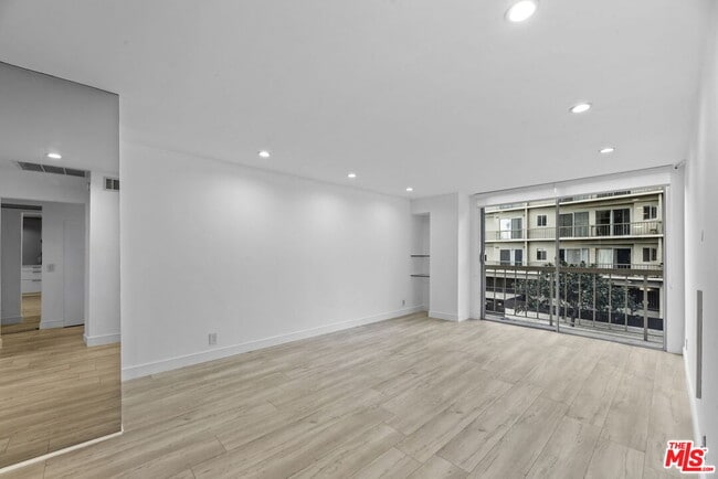 Photo - 10751 Wilshire Blvd Unit 503