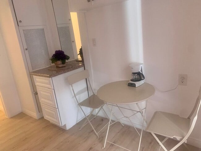 Photo - Fletcher Hills Studio with Amazing View!