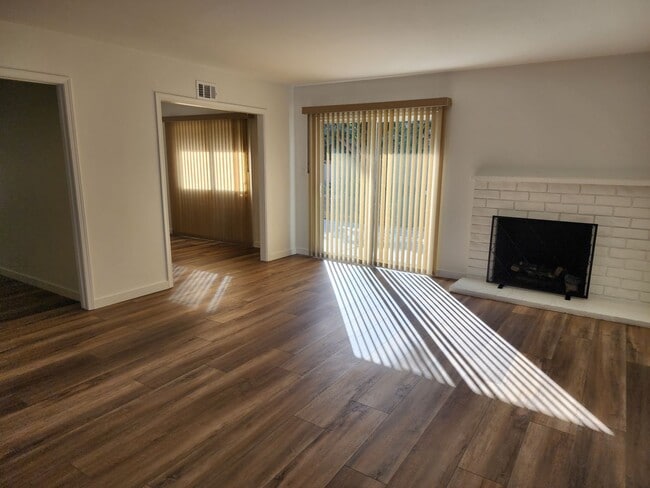 Photo - 8042 Taylor Dr