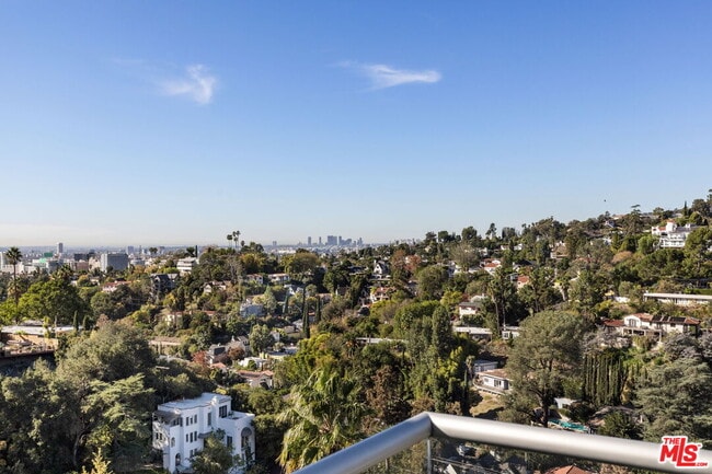 Photo - 5636 Tuxedo Terrace