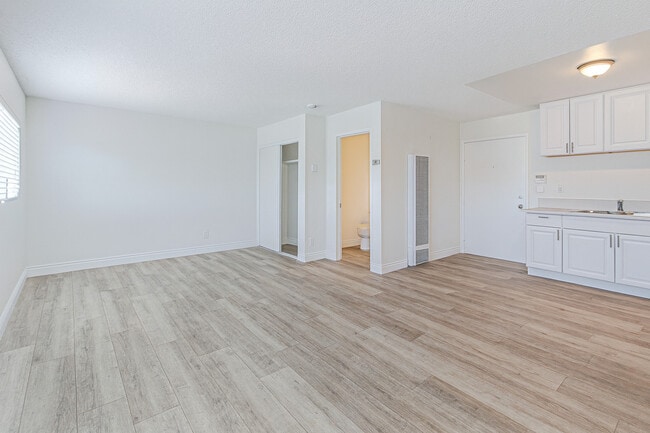 Photo - McDonald Apartments