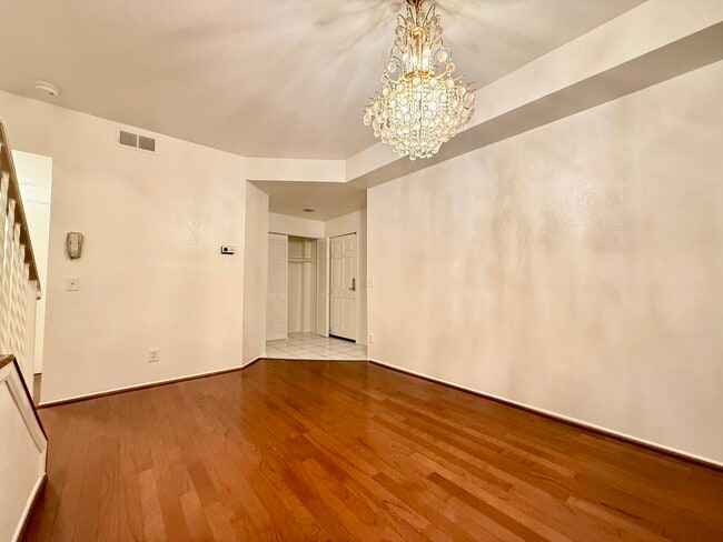 Photo - 14647 Dickens St Unit 4