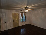 Photo - Remodeled 2bedroom 1.5 Bath Townhouse