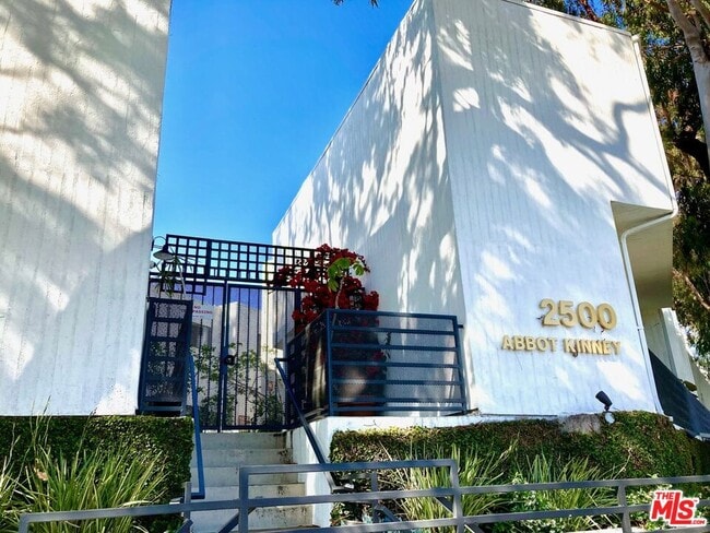 Photo - 2500 Abbot Kinney Blvd Unit 12