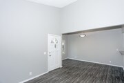 3BR, 2BR - 1300 SF - Harborview