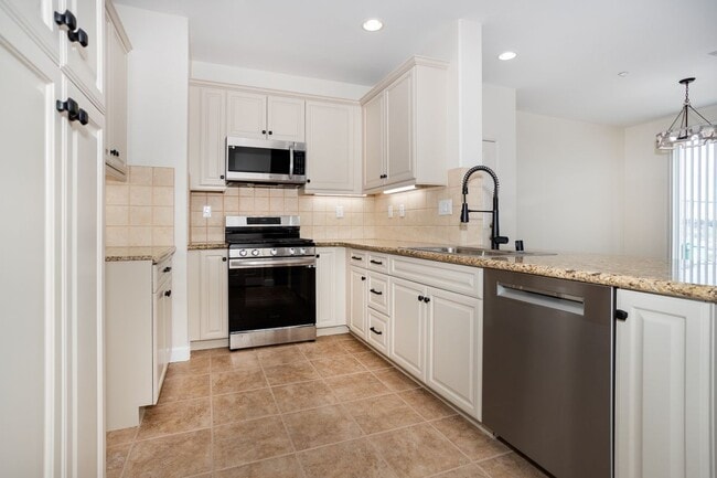 Photo - 4104 Peninsula Dr