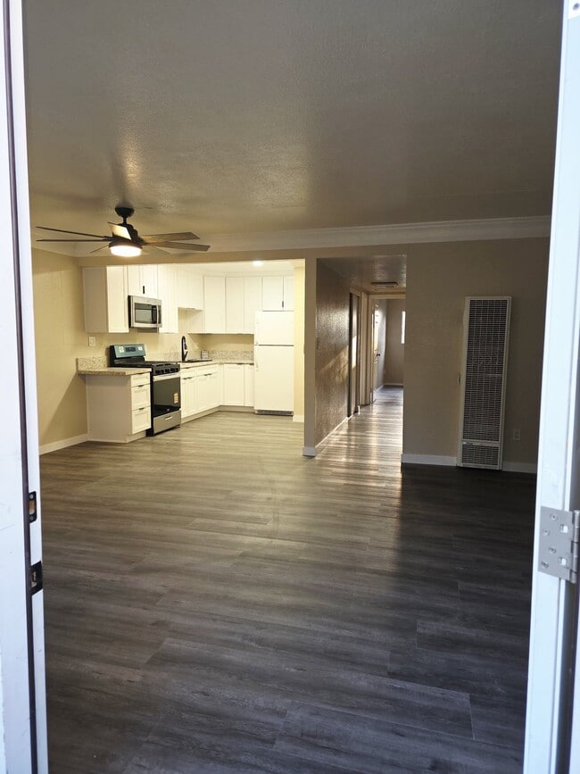 Photo - 5917 Streamview Dr Unit Apt 2