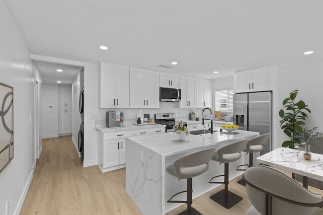 Photo - 4722 68th St