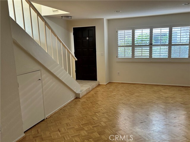 Building Photo - 13112 Moorpark St Unit 2 Rental