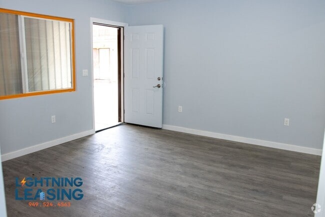 Building Photo - 3925 Gibraltar Ave Unit 4D Rental