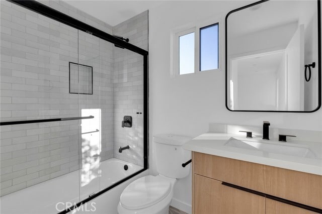 Photo - 1736 Carmona Ave