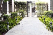Courtyard - The Arwyn Manor