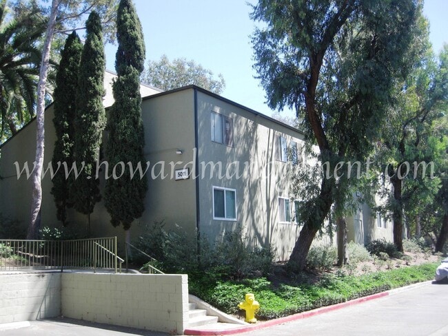 Building Photo - Bonus Den! Beautiful lower condo with large patio in Tara Hills, a resort style living complex! Unit 326