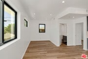 Photo - 1339 N Kenmore Ave Condo