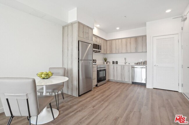 Photo - 222 N Alvarado St Unit 208