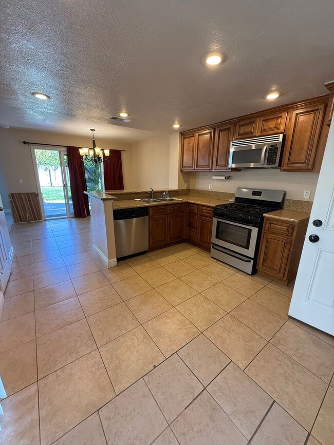 Photo - Lovely 3 bed 2 1/2 bath