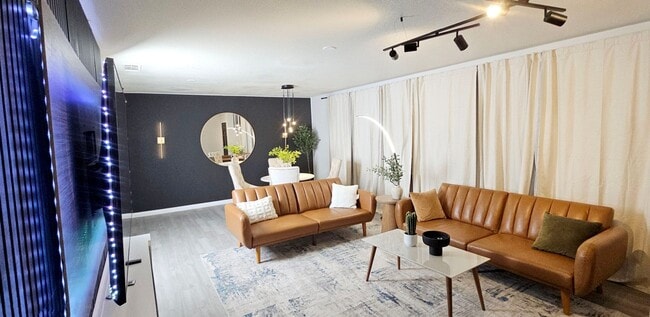 Photo - 538 W 97th St