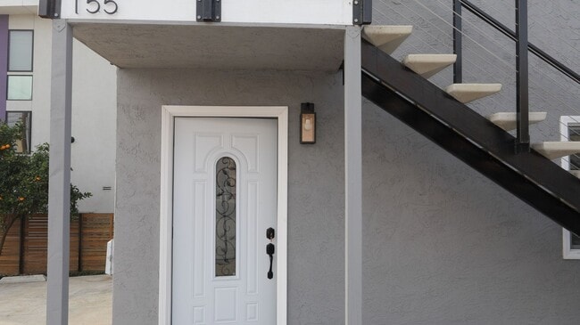 Building Photo - FOR RENT 2 Bedrooms 1 bath apartment in San Ysidro FOR RENT Unit A