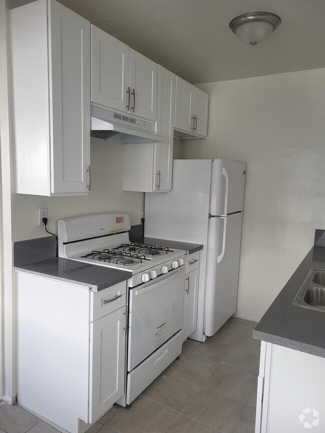 Building Photo - 4542 W 17th St Unit 7 Rental