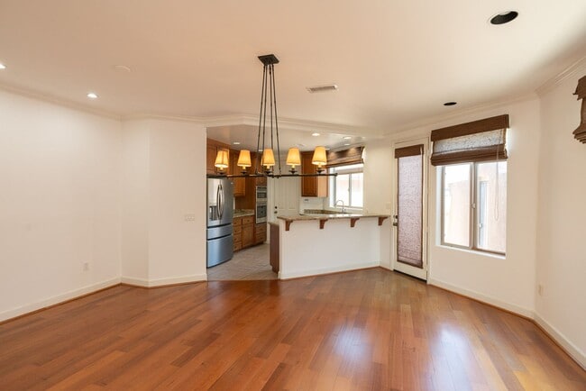 Photo - 3 Bedroom Townhome in Crown Point – Pacific Beach