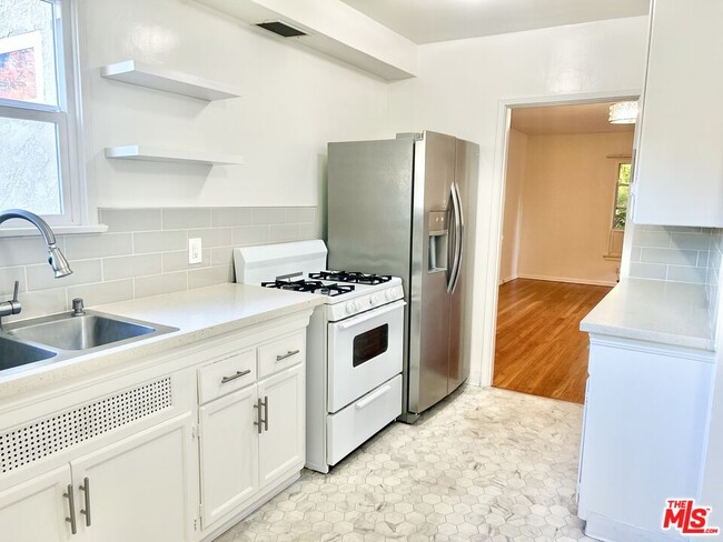 Photo - 2334 Keeler St