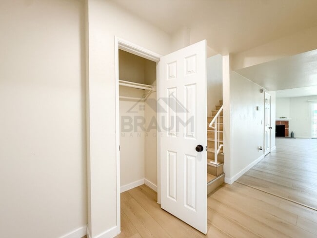 Photo - 11839 Burbank Blvd Unit 9