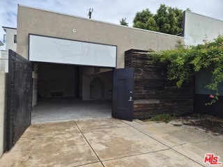 Photo - 10835 Magnolia Blvd