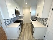 Photo - Remodeled Midtown Apartment- AC and Washer/Dryer! Unit 2153 Channel