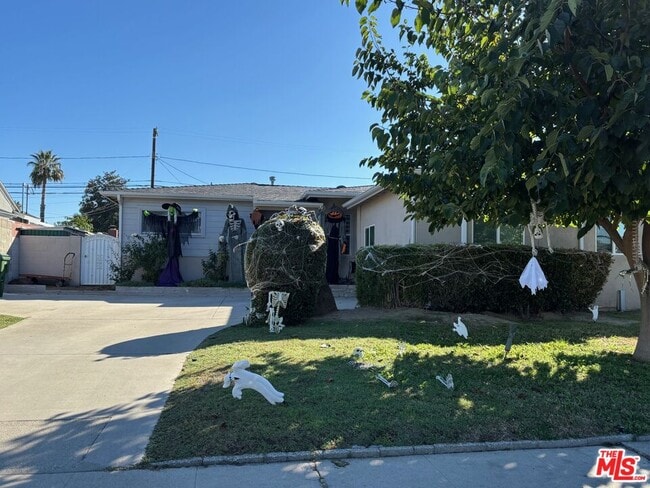 Photo - 10148 Gothic Ave