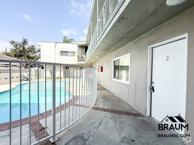 Building Photo - 6336 Tujunga Ave Unit 2 Rental