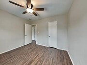 Photo - 1520 E L St House