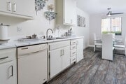 Photo - Villa del Sol Apartments