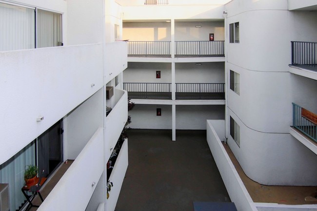 Photo - New Hampshire Terrace