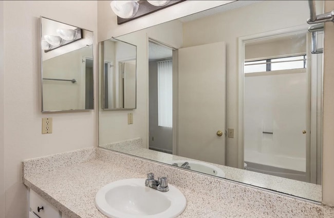 Photo - 2321 Denair Ave Unit 612