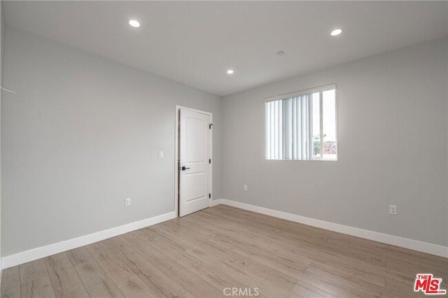 Photo - 433 W Gage Ave Townhome