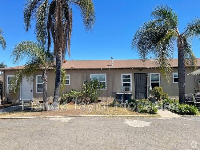 Building Photo - 741 S Escondido Blvd Unit '01 Rental