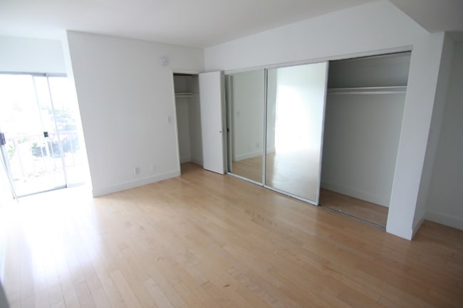 Photo - 3949 Los Feliz Blvd Unit 302