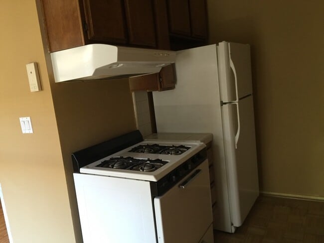 Photo - Cozy 2 Bed/2 Bath Condo with In-Unit Washe...