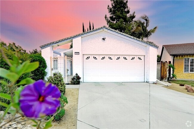 Building Photo - 13142 Reedley St Unit 13142 Rental