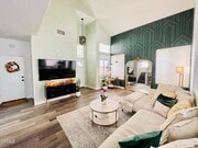 Photo - 864 E Sacramento St