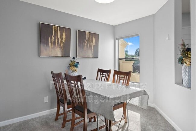 Photo - 2035 Lakeridge Cir Unit #301