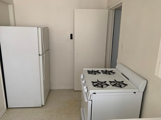 Photo - 11017 Strathmore Drive, Los Angeles